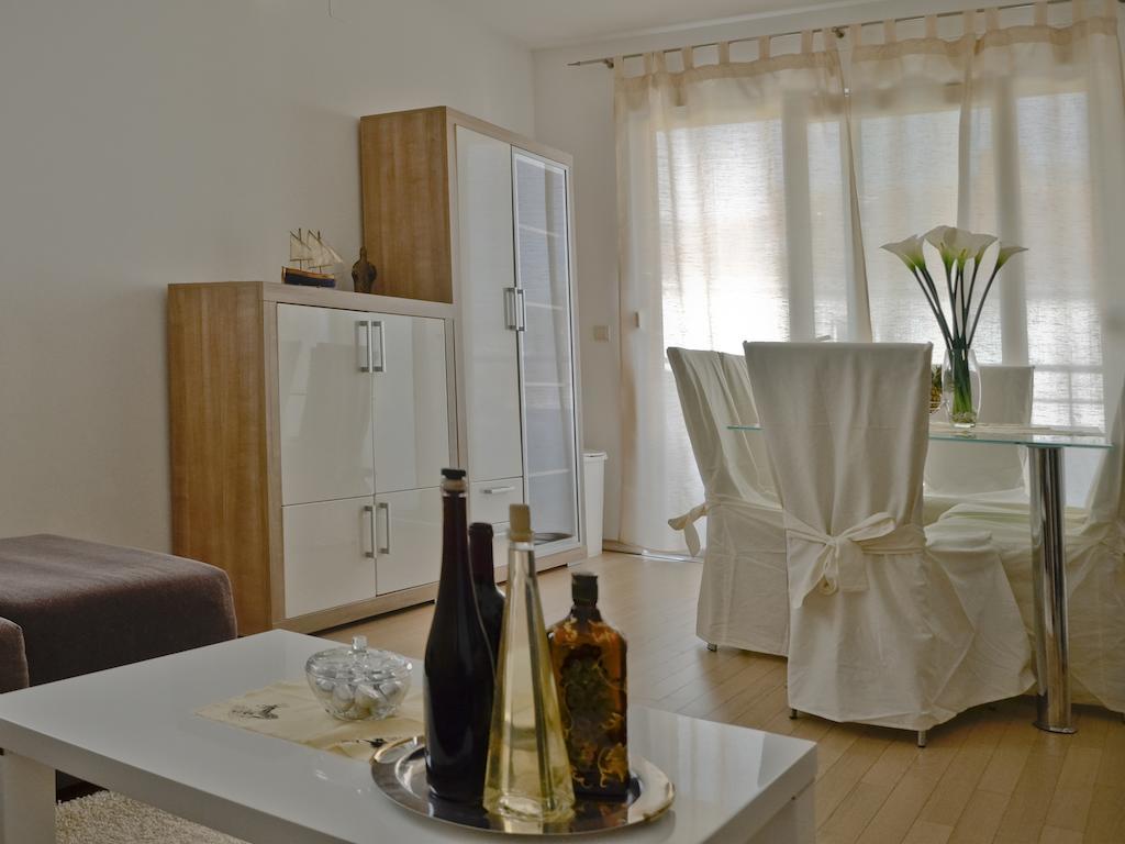 Apartment Roma *